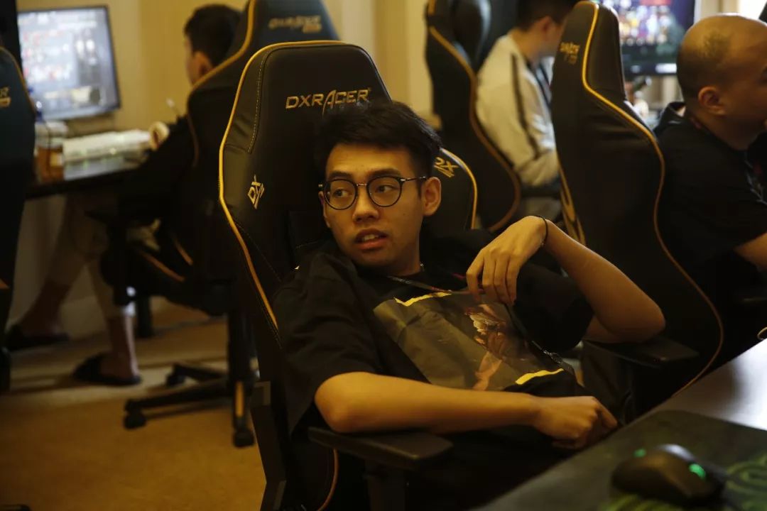 来严峻考验 来严峻考验